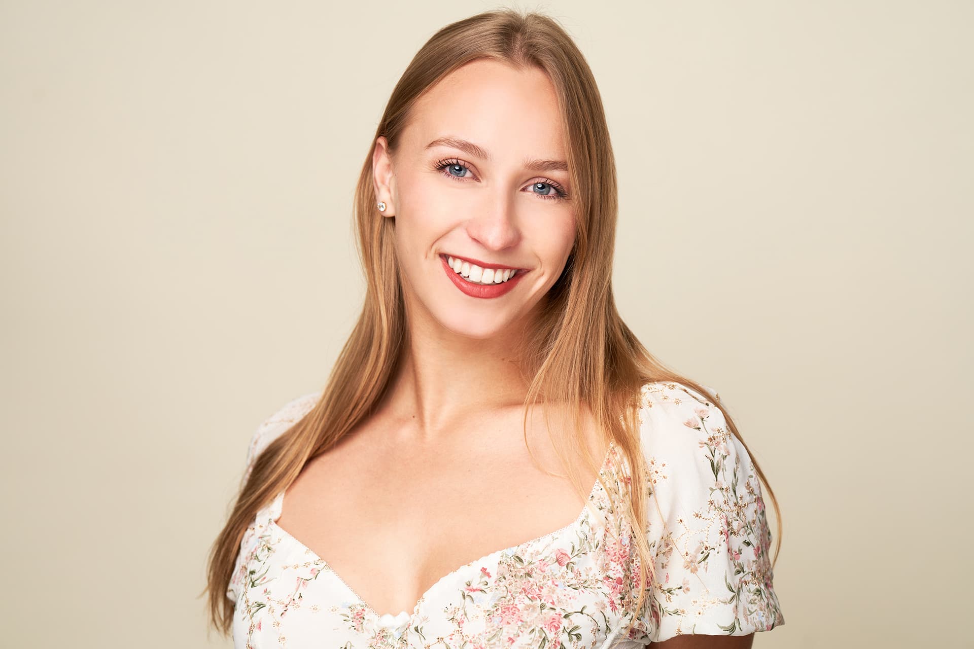 Fiona Whitson editorial portrait - actress and model versatility