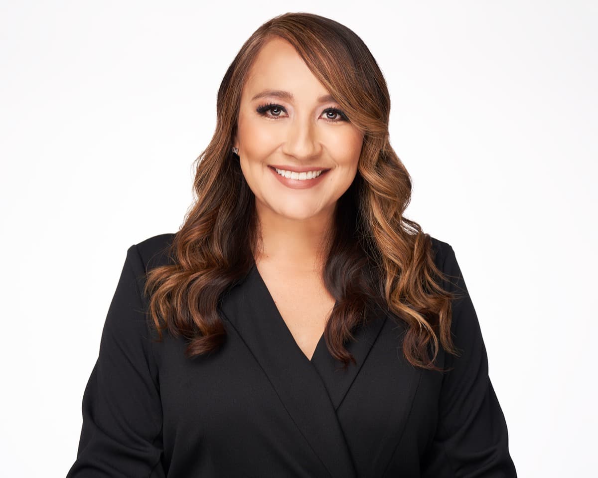 Realtor headshot photographer in Oxnard Ventura County