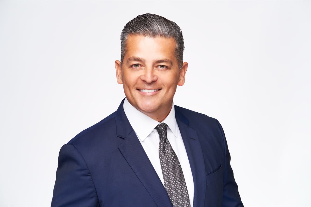 Professional headshot photographer in Ventura County California