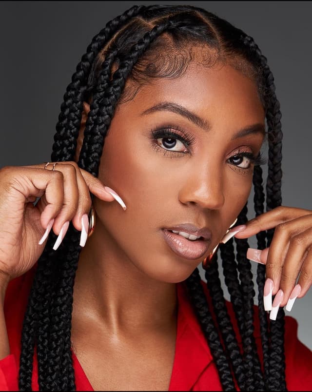 Actress headshot - dramatic