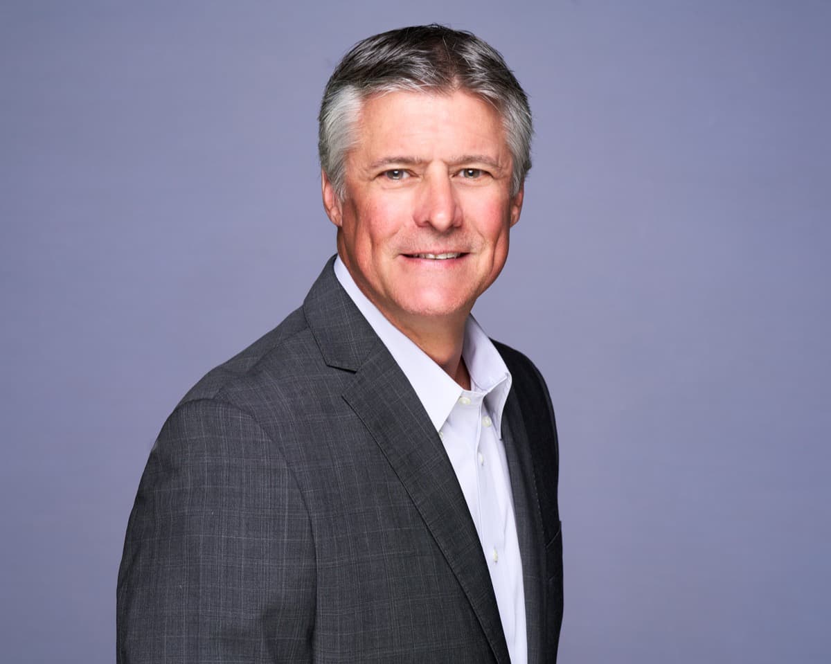 Realtor headshot - Ventura real estate agent